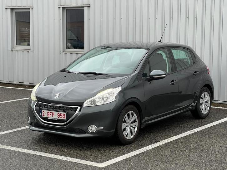 Peugeot 208 2015 euro 6 motorprobleem start rijdt nog, Auto's, Peugeot, Bedrijf, Te koop, Benzine, Euro 6, Stadsauto, Handgeschakeld