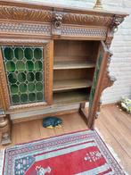 Kast met loodglas, Ophalen