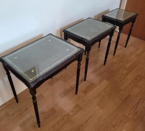 Superb Vintage 3-delige leren bijzettafel met marqueterie, Antiek en Kunst, Antiek | Meubels | Tafels, Ophalen