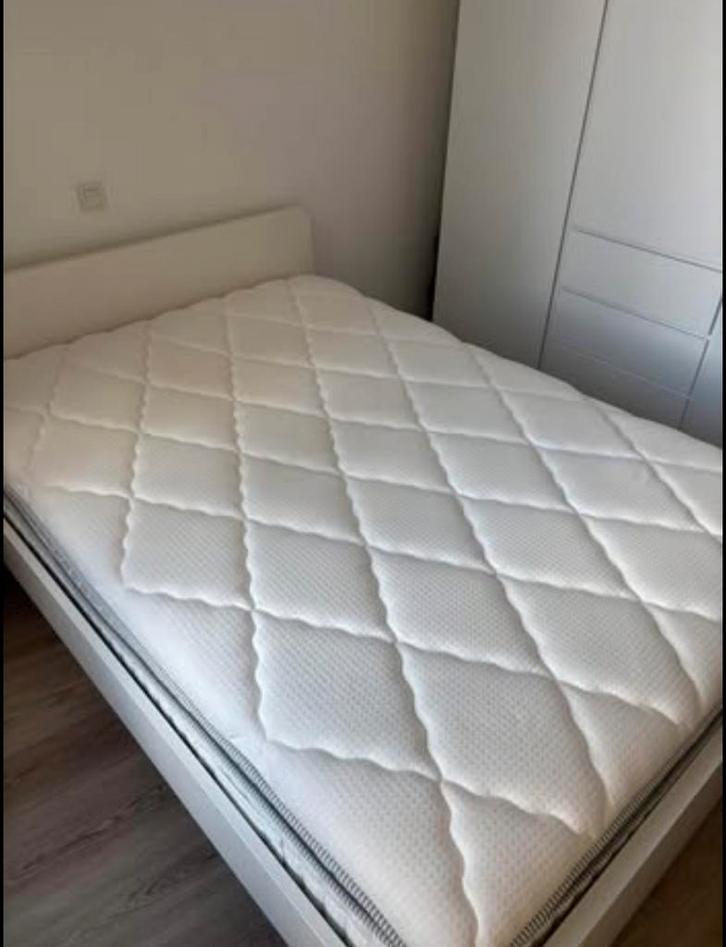 Matras Serta Platinum Plus - 140x200, Huis en Inrichting, Slaapkamer | Matrassen en Bedbodems, Gebruikt, Matras, 140 cm, 200 cm