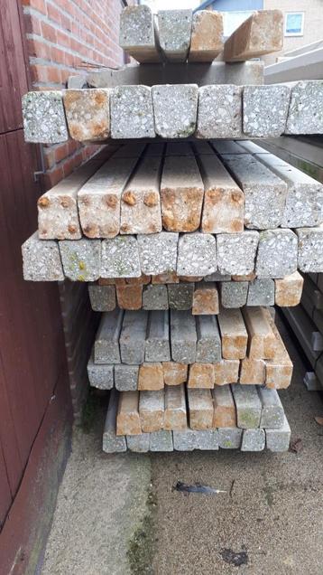 Te koop betonpalen 7 x 7 en 8 x 8 voor de fruitteelt.