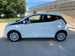 Toyota Aygo 1.0i VVT-i x-play II, Auto's, Toyota, https://public.car-pass.be/vhr/3baafb91-6219-42e2-9f85-4d5d41a0d0d0, 4 zetels