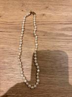Parelsnoer met gouden slot, Handtassen en Accessoires, Kettingen, Ophalen of Verzenden, Zo goed als nieuw