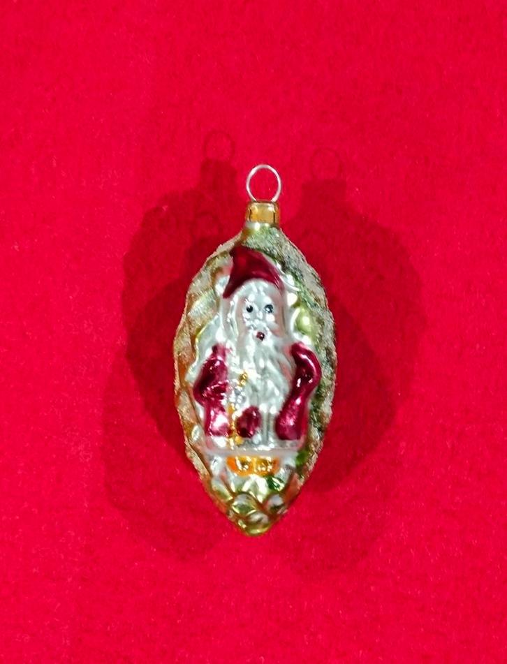 Mooie oude kerstbal, dennenappel met kabouter., Diversen, Kerst, Zo goed als nieuw, Ophalen of Verzenden