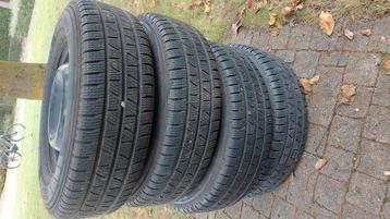 Pirelli sneeuwbanden op velg voor camper fiat beschikbaar voor biedingen