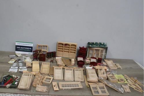 Collectie Houten Poppenhuis, Antiek en Kunst, Antiek | Overige Antiek, Ophalen of Verzenden