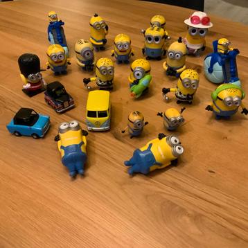 Minions, kleine figuren  beschikbaar voor biedingen