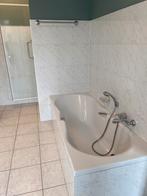 Acryl ligbad met termostatische kraan en sproeier, Huis en Inrichting, Badkamer | Complete badkamers, Ophalen, Zo goed als nieuw
