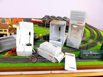 Märklin lot comprenant deux signaux voie C et décodeur, Hobby & Loisirs créatifs, Neuf, Enlèvement ou Envoi, NS, Autres types
