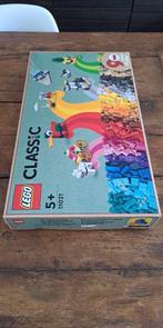 Lego Classic 11021 Special Edition 90 Years of Play., Ophalen of Verzenden, Nieuw, Complete set, Lego