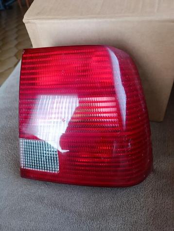 VW passat 3b2 rechts achterlicht berline van 1996 tot 2001 beschikbaar voor biedingen