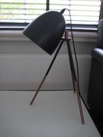 Mooie moderne tafellamp, Ophalen of Verzenden, Gebruikt, Metaal