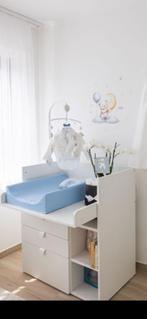 Table a langer Ikea + matelas a langer wesko, Enfants & Bébés, Enlèvement, Comme neuf