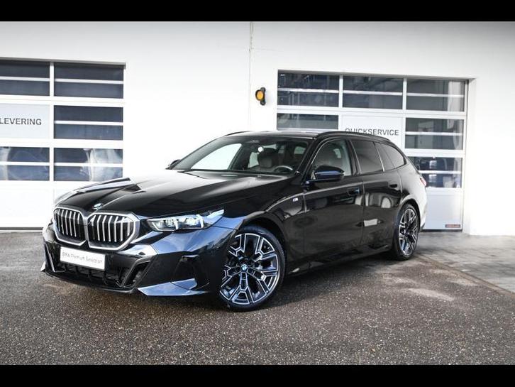 BMW Serie 5 520 M SPORT  - AUTOMAAT - ACC- NAVI, Auto's, BMW, 5 Reeks, Adaptieve lichten, Adaptive Cruise Control, Airbags, Airconditioning