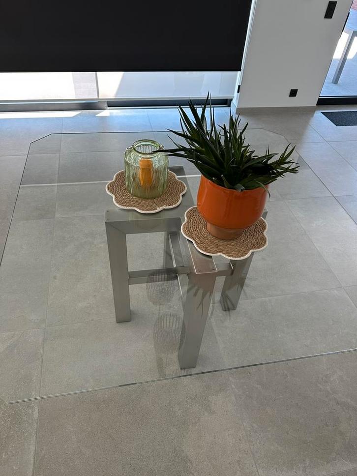 Glazen tafel 140cm met tafelbeschermer en tafellaken, Huis en Inrichting, Tafels | Eettafels, Ophalen