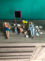 Barbie poppen juf en dokter (met toebehoren), Kinderen en Baby's, Speelgoed | Poppen, Zo goed als nieuw, Ophalen, Barbie