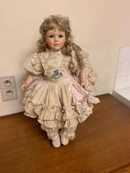 Poupée vintage en porcelaine avec de beaux vêtements, Collections, Enlèvement, Utilisé, Poupée