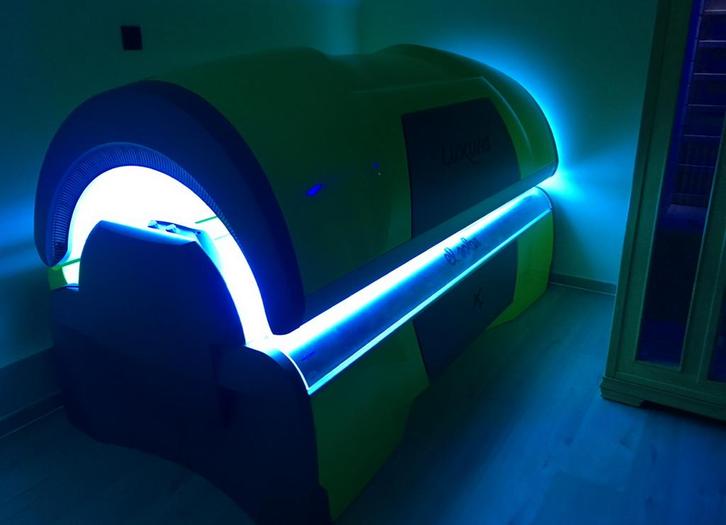 Lit de bronzage Hapro Luxura X7, Electroménager, Solarium, Banc solaire & Bronzage facial, Comme neuf, Banc solaire double, 15 lampes ou plus