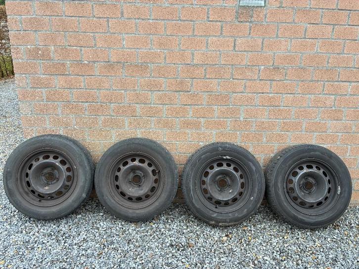 pneus et jantes, Auto-onderdelen, Banden en Velgen, Band(en), Zomerbanden, 15 inch, 195 mm, Personenwagen, Gebruikt, Ophalen