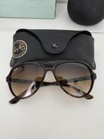 Lunettes de soleil Ray Ban, Handtassen en Accessoires, Zonnebrillen en Brillen | Dames, Ophalen, Gebruikt, Bruin, Ray-Ban