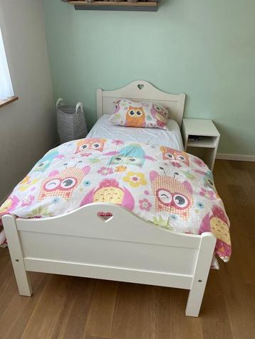 Eenpersoonsbed 90x200cm met matras beschikbaar voor biedingen