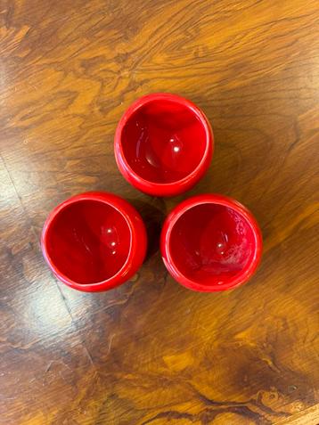mini rode magnetische bloempotten x3  beschikbaar voor biedingen
