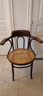 Fauteuil style Thonet, Enlèvement