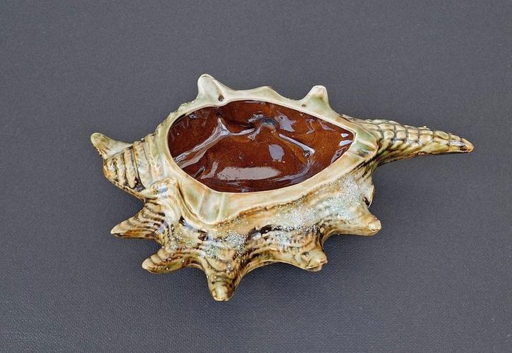 Midcentury schelpvormige asbak/vide-poche, Antiek en Kunst, Antiek | Keramiek en Aardewerk, Ophalen of Verzenden