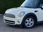 Mini Cooper D/Airco/Radio/Pepper White/Regen sensor/1j garan, Auto's, Mini, 4 deurs, Stof, Start-stop-systeem, Zwart