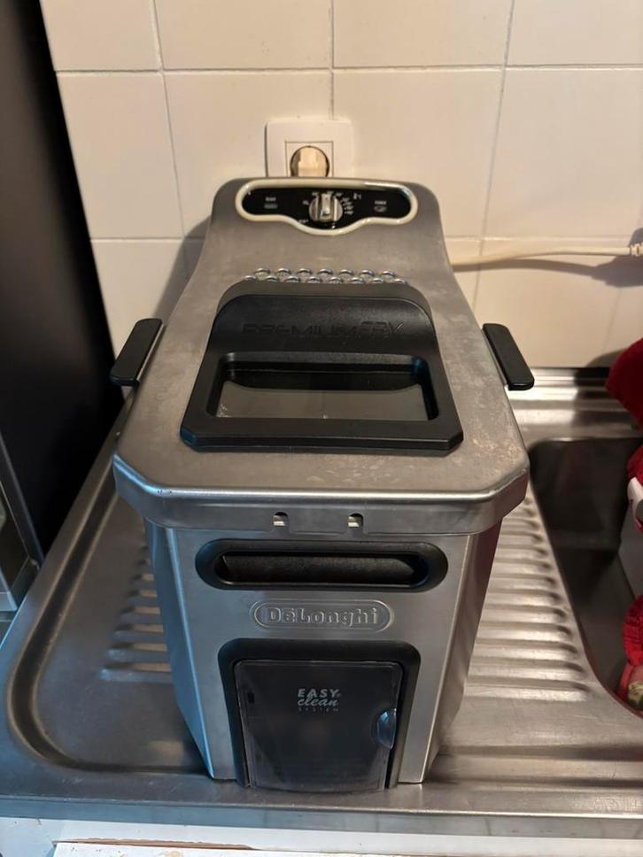 Friteuse Delonghi Modéle F34512CZ !!! Très bel état !!!, Electroménager, Friteuses, Utilisé, 3 à 4 litres, Enlèvement