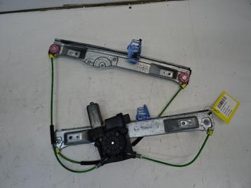 VITRE MECANISME AVANT GAUCHE Opel Corsa D (01-2006/12-2014), Utilisé, Opel