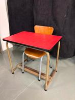 Vintage tafel en stoeltje, Kinderen en Baby's, Kinderkamer | Tafels en Stoelen, Ophalen, Gebruikt