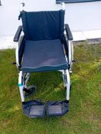 Chaise roulante dans un très bon état avec des freins Elle e, Enlèvement