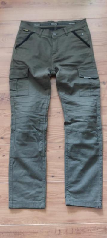 „HEVIK” HARBOUR KHAKI MOTORBROEK MAAT: L beschikbaar voor biedingen