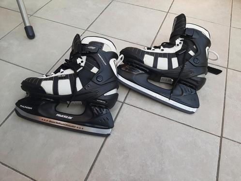 Ijsschaatsen, hockeyschaatsen maat 42,  met rugzak, Sport en Fitness, IJshockey, Zo goed als nieuw, Ophalen
