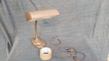 Vintage bureau lamp op gietijzeren voet.