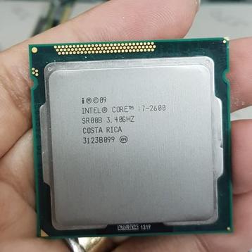 Intel i7 2600 comme neuf. Très très peu servi 