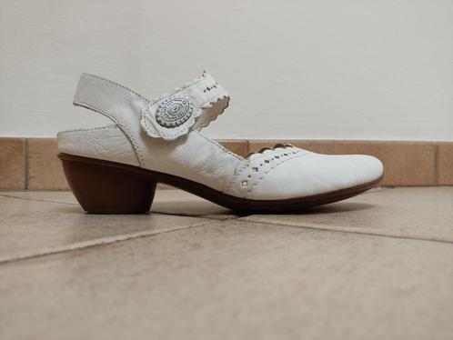 Elegante witte zomerschoenen Rieker, maat 39, Kleding | Dames, Schoenen, Zo goed als nieuw, Sandalen of Muiltjes, Wit, Ophalen of Verzenden