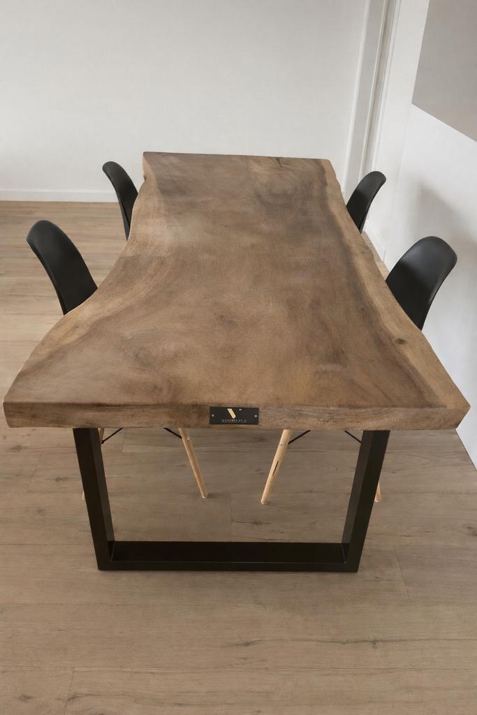 Massieve boomstamtafel Concept by V 200x100 + 4 stoelen, Huis en Inrichting, Complete eetkamers, Gebruikt, 4 tot 6 stoelen, Ophalen