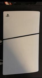 PS5 slim digital met 2 controllers + oplaadhouder, Games en Spelcomputers, Spelcomputers | Sony PlayStation 5, Ophalen, Zo goed als nieuw