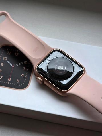 Apple watch SE series 40mm beschikbaar voor biedingen