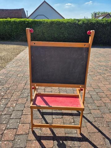 Speelgoed krijtbord beschikbaar voor biedingen