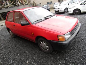 Toyota Starlet 1.0i (immatriculation ancêtre possible) 32 an