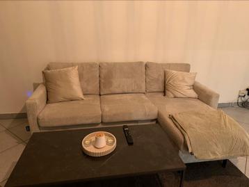 Beige hoekzetel nieuw beschikbaar voor biedingen