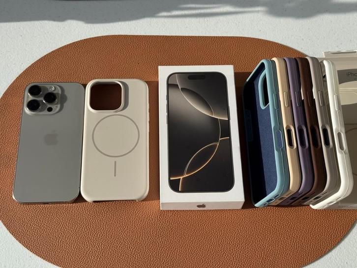 IPhone 15 Pro Max, 256 GB, Natural Titanium, box, 5 cases, Télécoms, Téléphonie mobile | Apple iPhone, Comme neuf, 256 GB, Sans abonnement