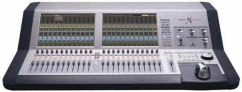 Mackie DBX 200 (table de mixage numérique 96 canaux), Musique & Instruments, Tables de mixage, Utilisé, 20 canaux ou plus, Entrée micro