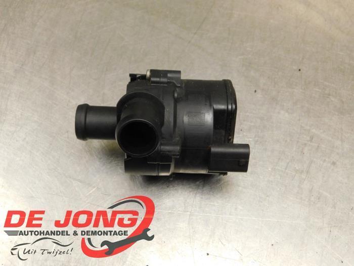 Waterpomp van een Volkswagen Polo, Auto-onderdelen, Airco en Verwarming, Volkswagen, Gebruikt, 3 maanden garantie, Ophalen of Verzenden