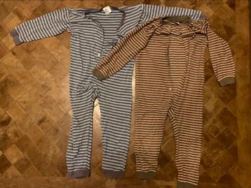 Twee bruine en blauwe Sleepwear pyjama's, kinderen 2-4j.