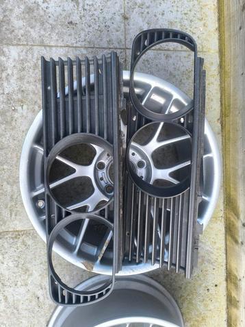 BMW E30 koplamptoren beschikbaar voor biedingen