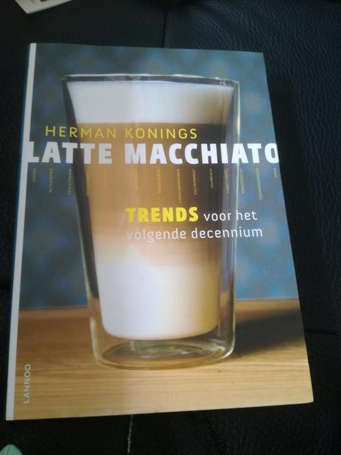 Herman Konings - Latte macchiato, Livres, Politique & Société, Comme neuf, Enlèvement ou Envoi